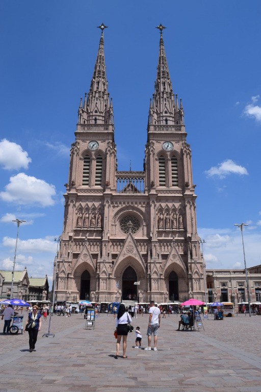 Argentyna - Luján - bazylika Matki Bożej (© Paweł Śmiech)