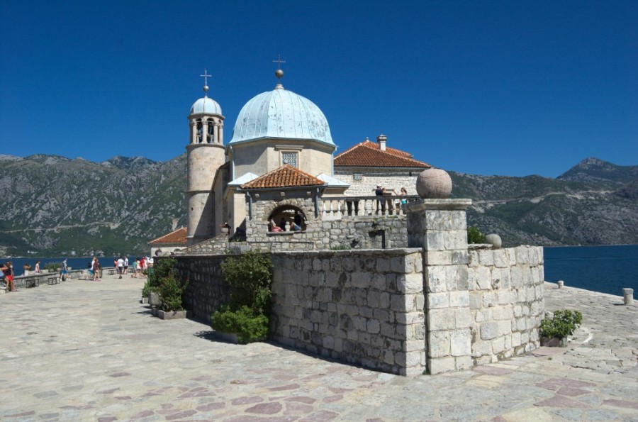 Czarnogóra - Perast - wyspa Matki Bożej na Skale (Gospa od Škrpjela)